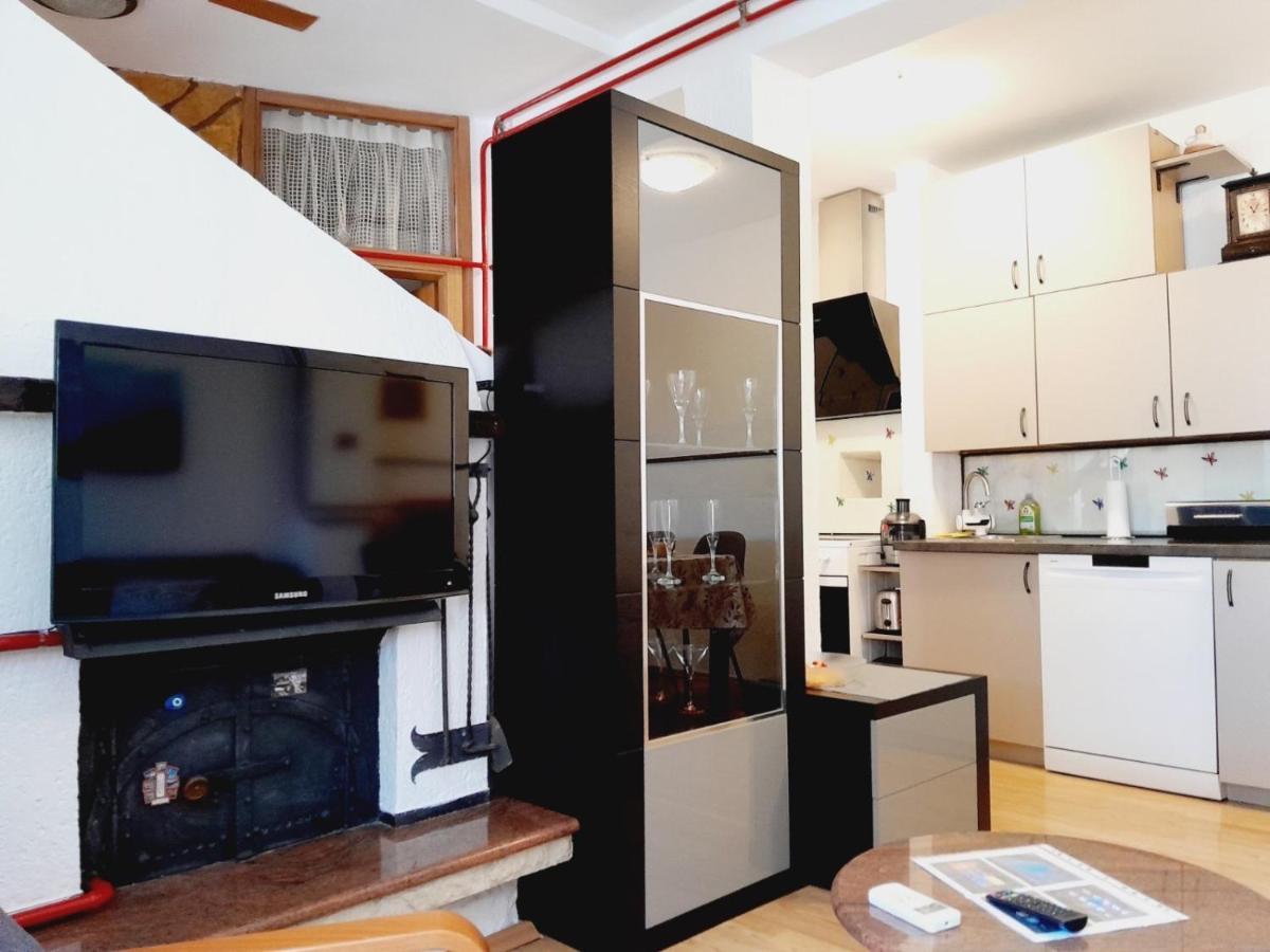 Apartment Mila With Jacuzzi Spa Pula Dış mekan fotoğraf